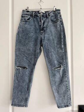 Abercrombie Curve Love Mom Jeans Acid Wash High Rise Size 30 10 EUC